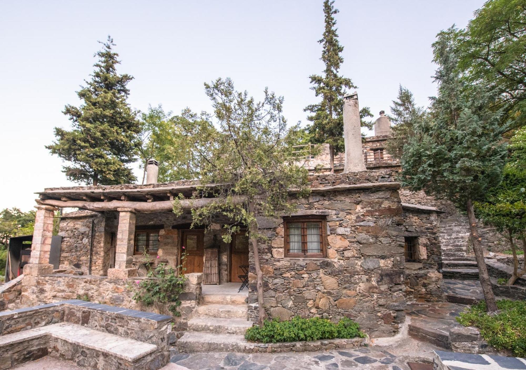 μilia Mountain Retreat 2* Vlatos