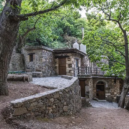 Μilia Mountain Retreat Hotel Vlátos Exterior photo