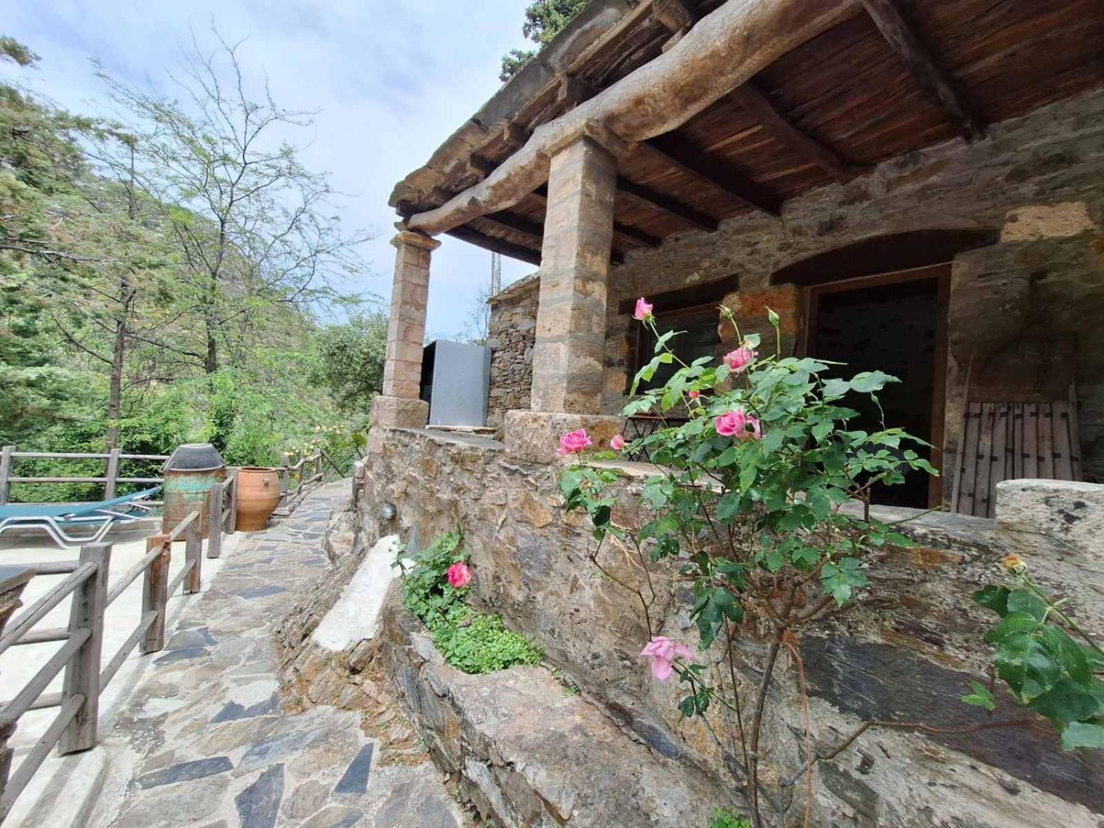 μilia Mountain Retreat 2* Vlatos